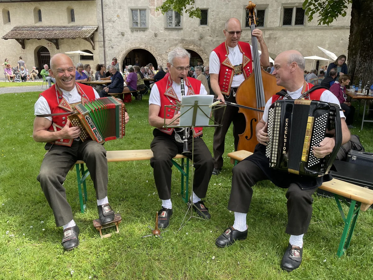 Impressionen vom Maibaumtreffen der Volkstanzgruppe am Bachtel beim Ritterhaus Bubikon am 21. Mai 2023.